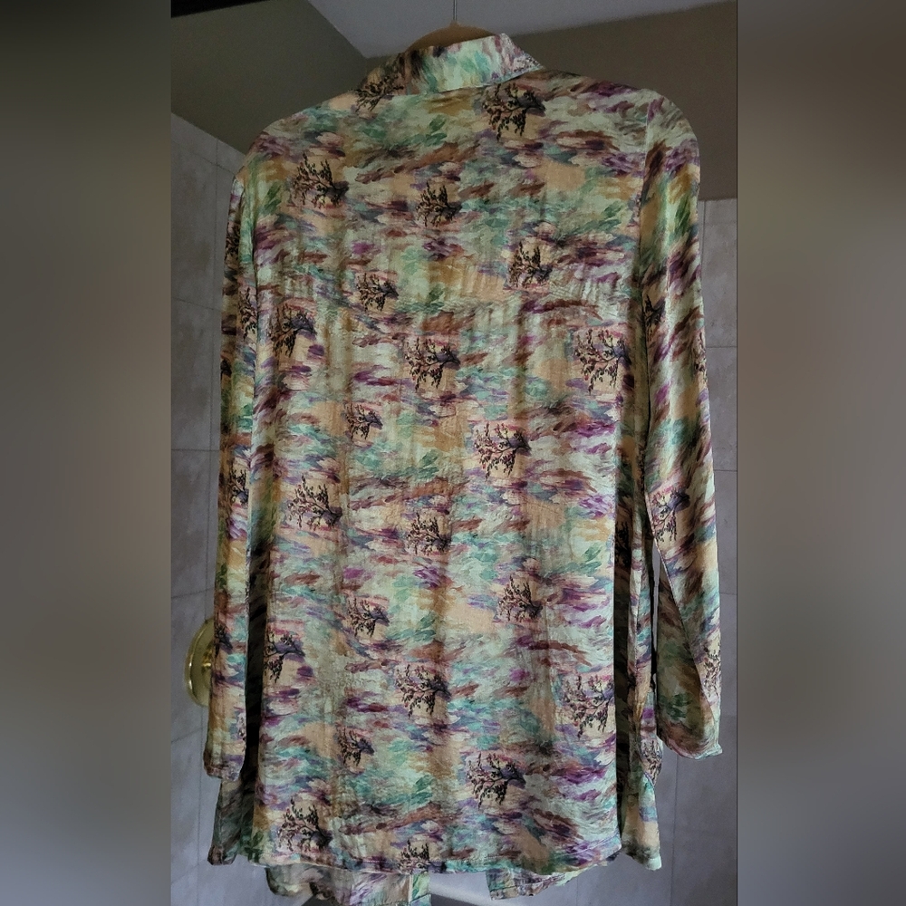 Multicolor Button-Up Shirt - Picture 2 of 6